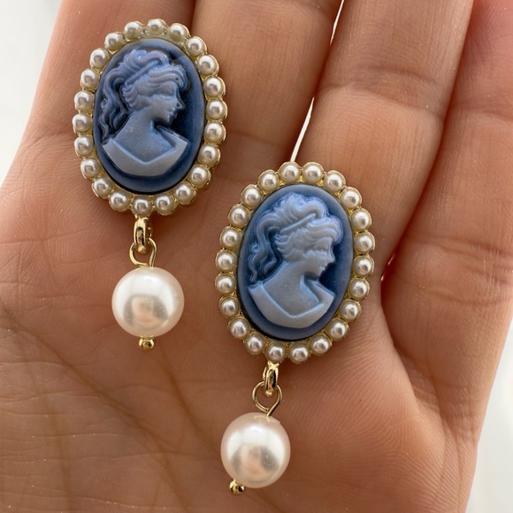 Victoria Vintage GoldColor Blue Cameo Pearl Drop Earrings - Picture 6 of 8